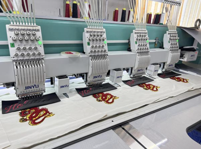 JESMARY-XƯỞNG CHUYÊN NHẬN IN & THÊU LOGO THEO YÊU CẦU , GIÁ SỈ VÀ Uy TÍN Tại TP.HCM